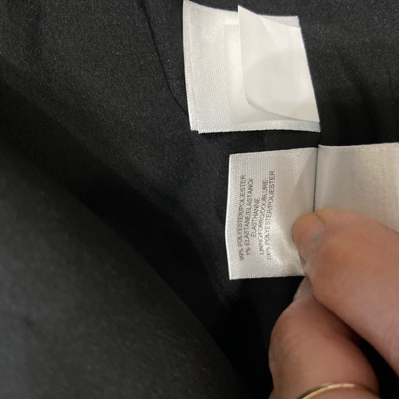 ANNE KLEIN BLACK DRESS NWT. Cute details Size 4. - Picture 8 of 9